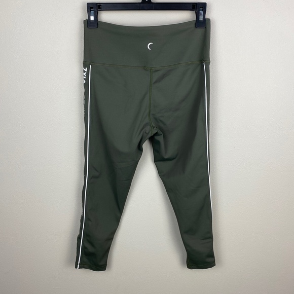 Zyia Olive Logo Stripe Light N Tight Hi-Rise Crop Legging - Size 6-8 - Picture 5 of 7